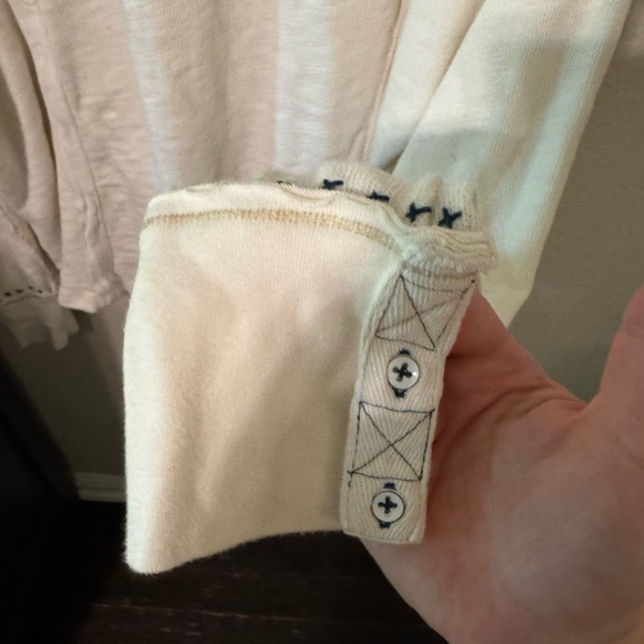 We The Free Cream Buttoned Raglan Blouse - Picture 4 of 4